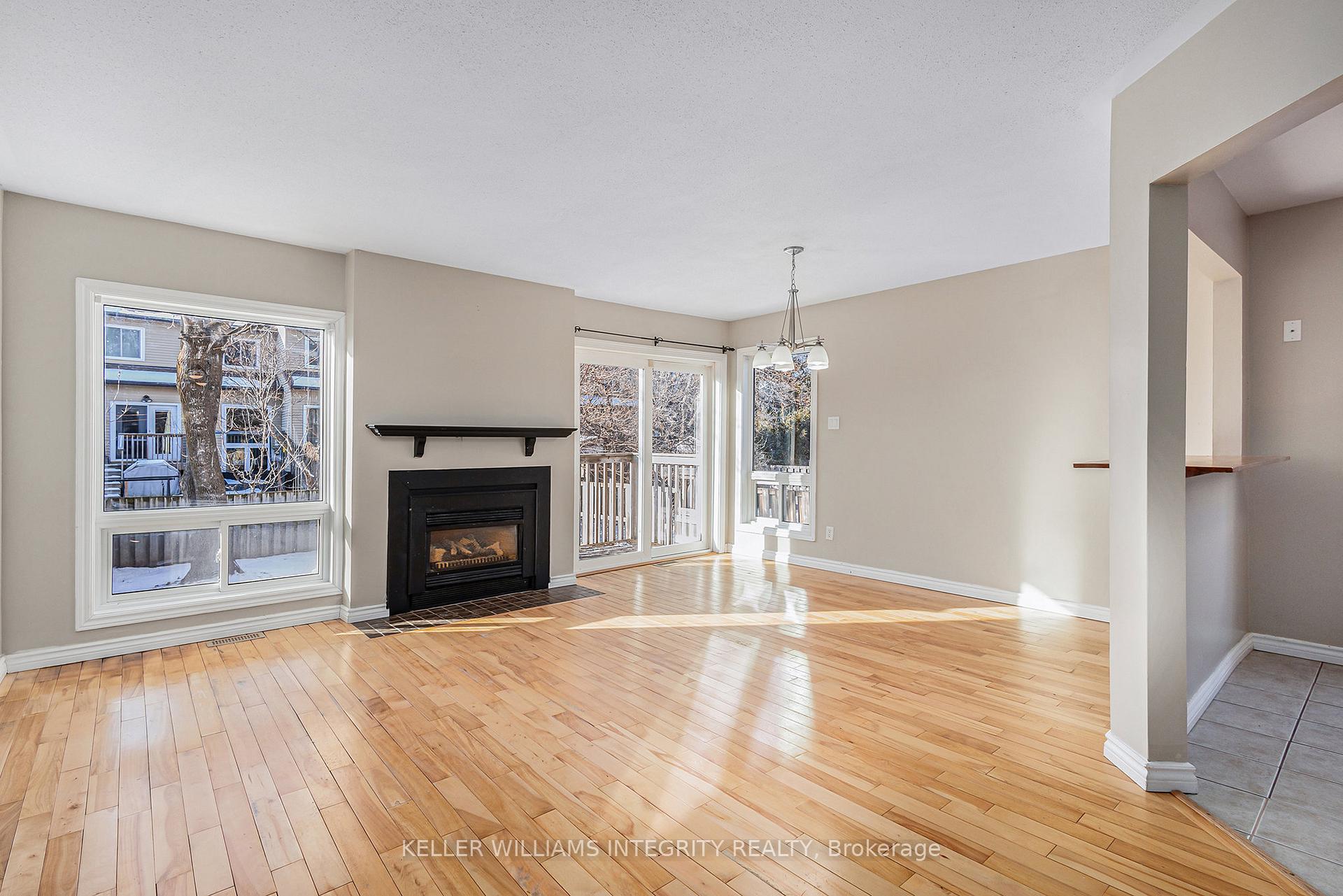 Photo 5 of 31 Lima Way, Ottawa, Barrhaven - Cedargrove/Fraserdale — HOMEH