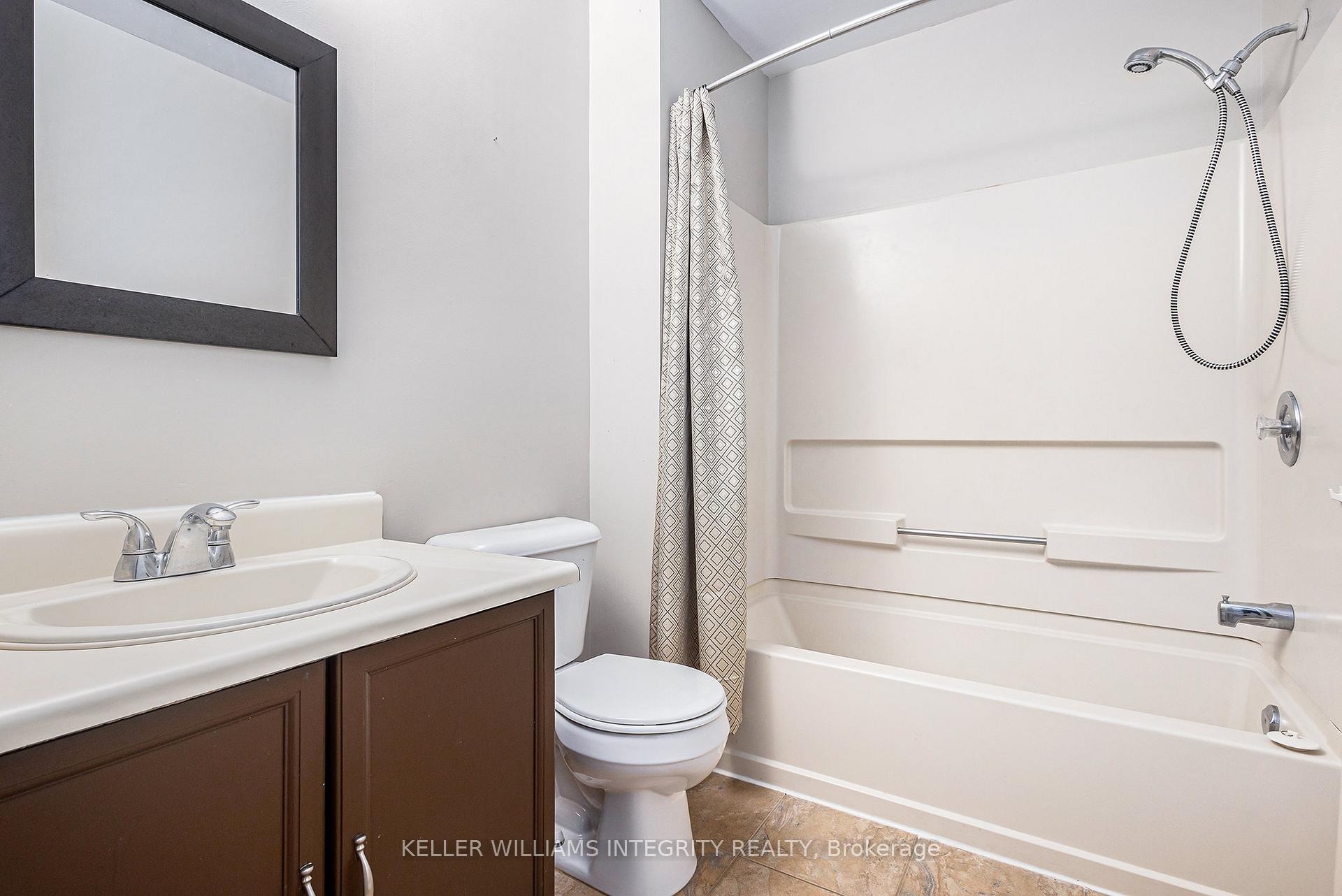 Photo 16 of 31 Lima Way, Ottawa, Barrhaven - Cedargrove/Fraserdale — HOMEH