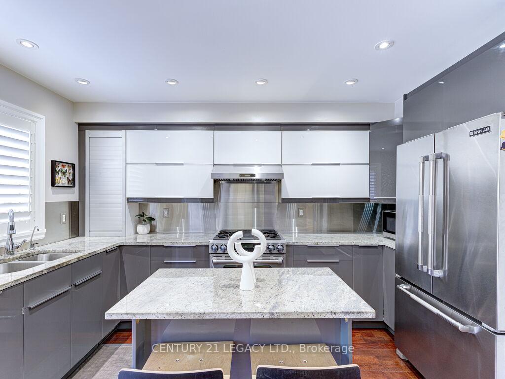 Photo 18 of 5157 Falconcrest Drive, Burlington, Uptown — HOMEH