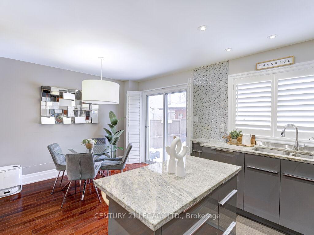 Photo 23 of 5157 Falconcrest Drive, Burlington, Uptown — HOMEH