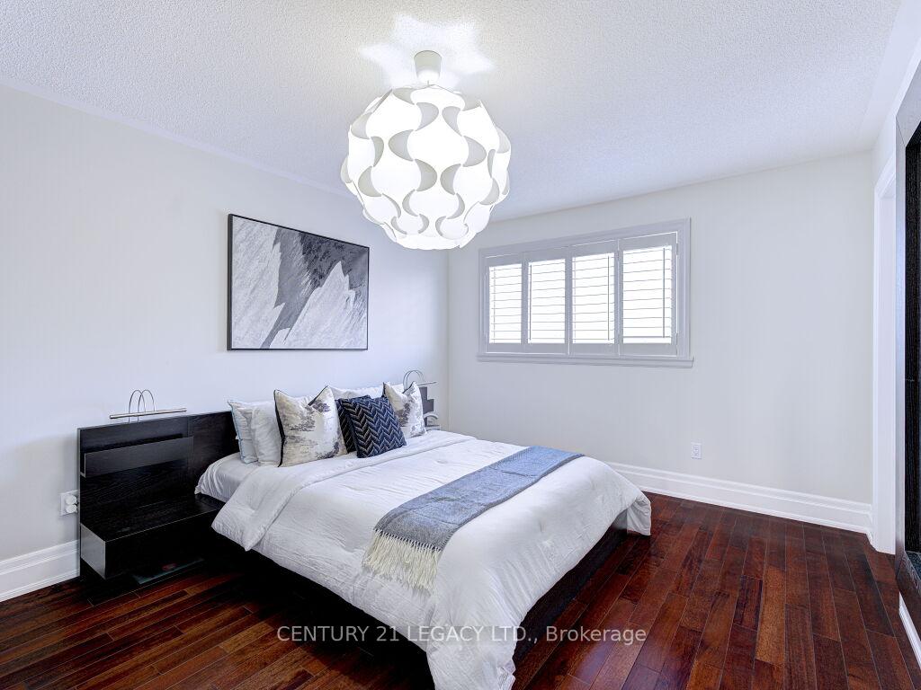 Photo 25 of 5157 Falconcrest Drive, Burlington, Uptown — HOMEH