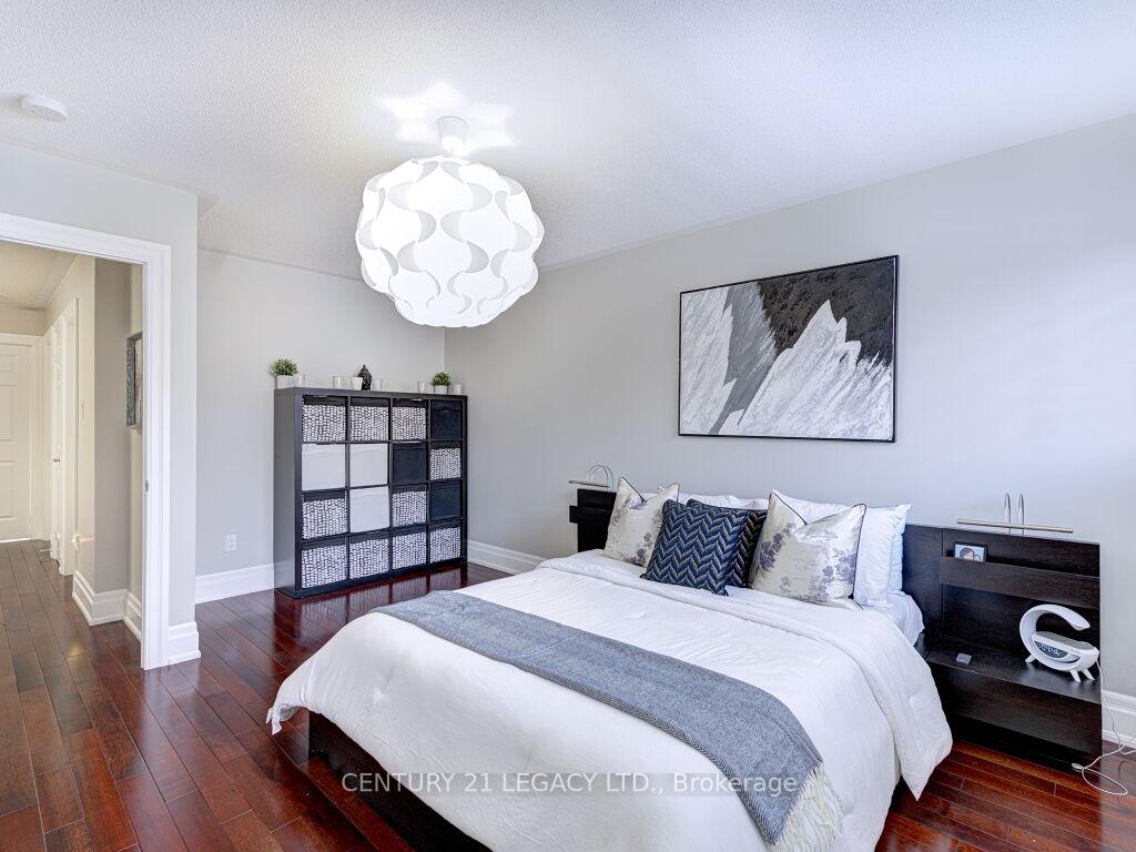 Photo 28 of 5157 Falconcrest Drive, Burlington, Uptown — HOMEH