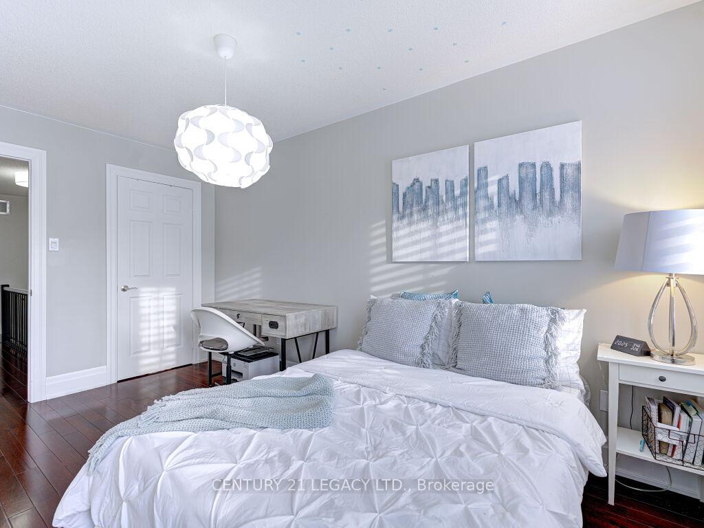 Photo 31 of 5157 Falconcrest Drive, Burlington, Uptown — HOMEH
