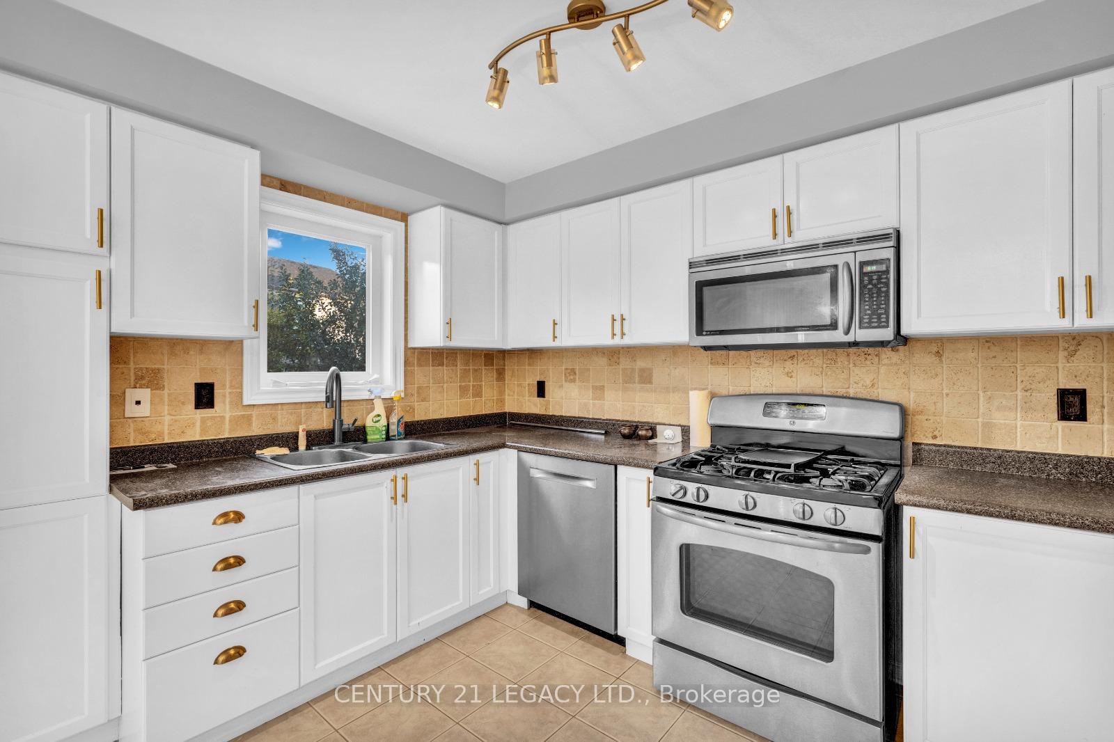 Photo 7 of 9 Edenvalley Road, Brampton, Fletcher's Meadow — HOMEH