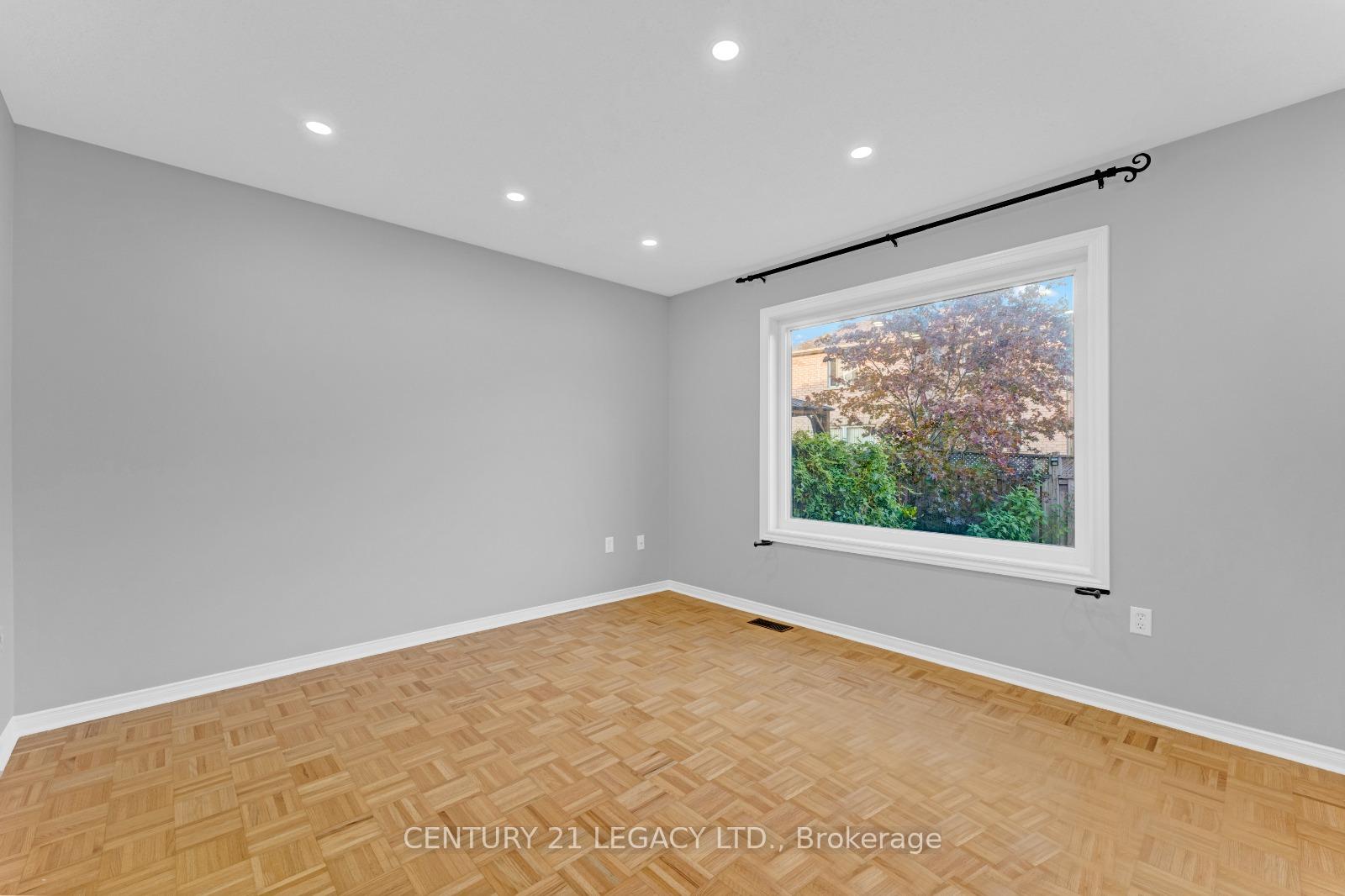 Photo 5 of 9 Edenvalley Road, Brampton, Fletcher's Meadow — HOMEH