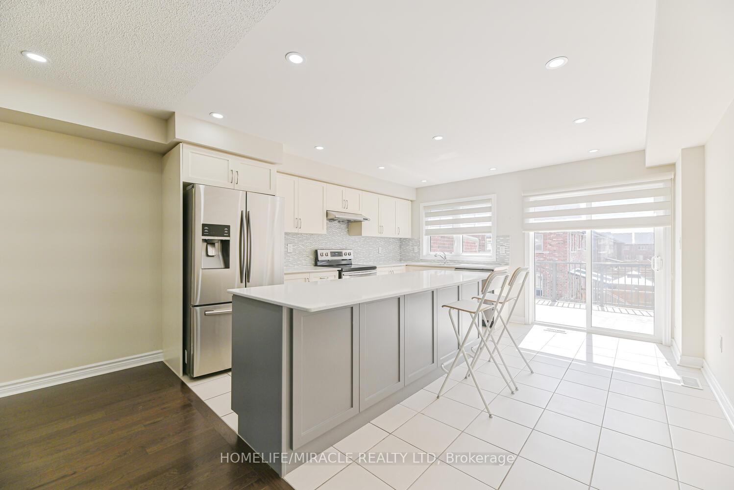 Photo 20 of 35 Finegan Circle, Brampton, Northwest Brampton — HOMEH