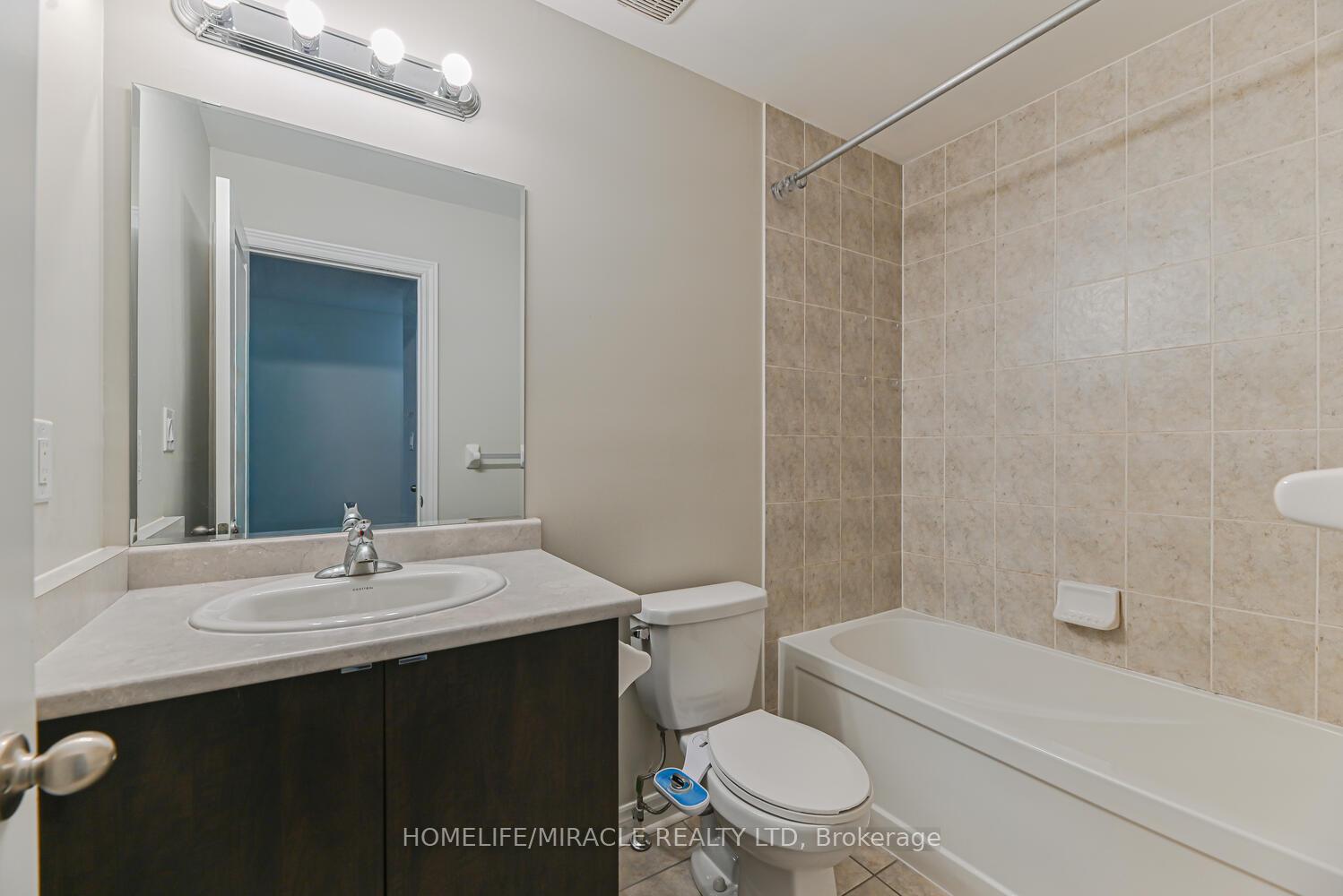 Photo 36 of 35 Finegan Circle, Brampton, Northwest Brampton — HOMEH