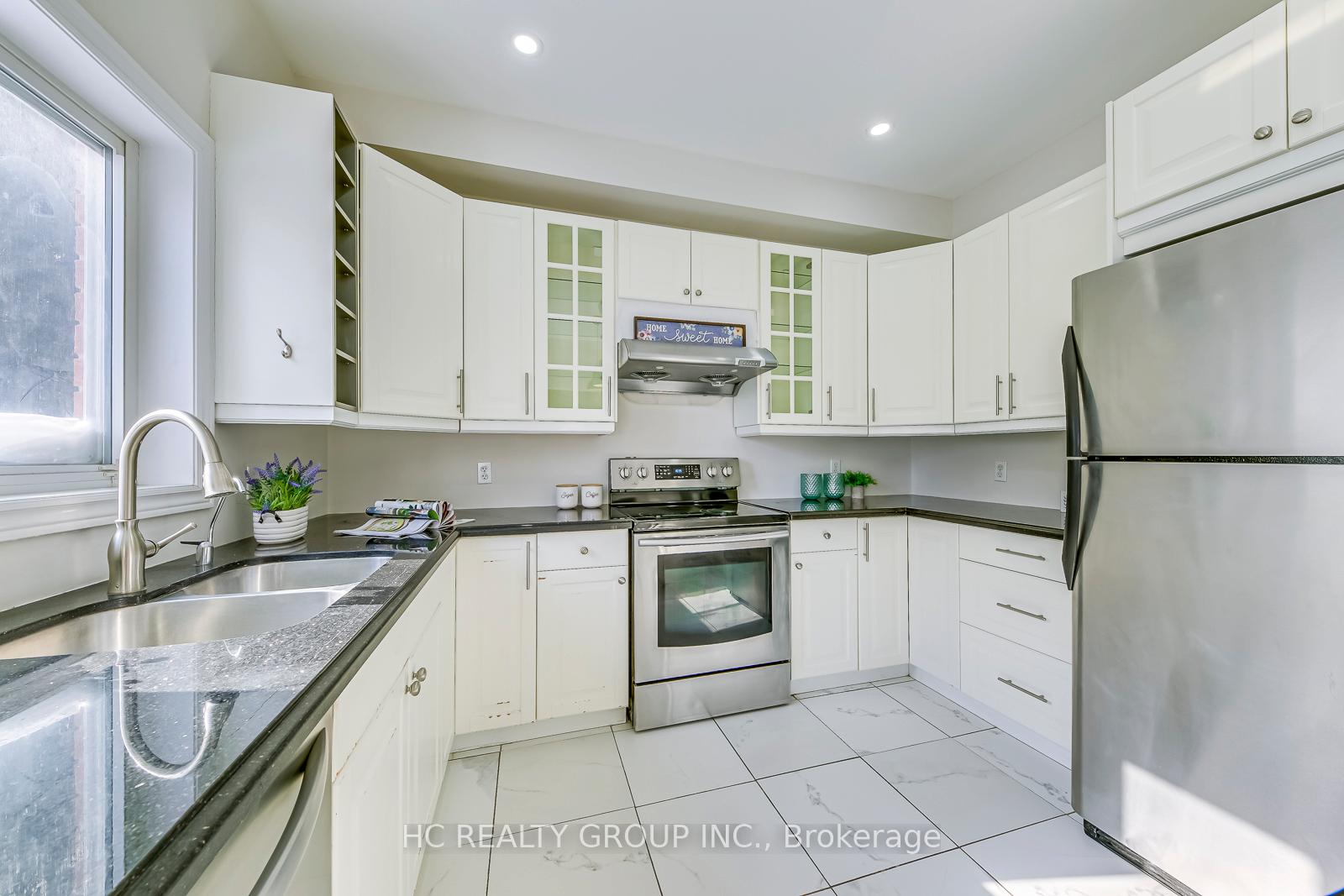 Photo 9 of 5230 Garland Crescent, Burlington, Orchard — HOMEH