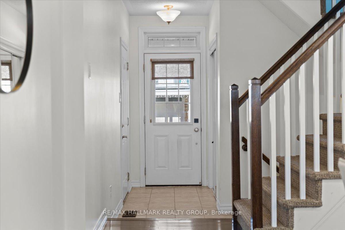 Photo 4 of 2472 Nutgrove Avenue, Ottawa, Barrhaven - Half Moon Bay — HOMEH