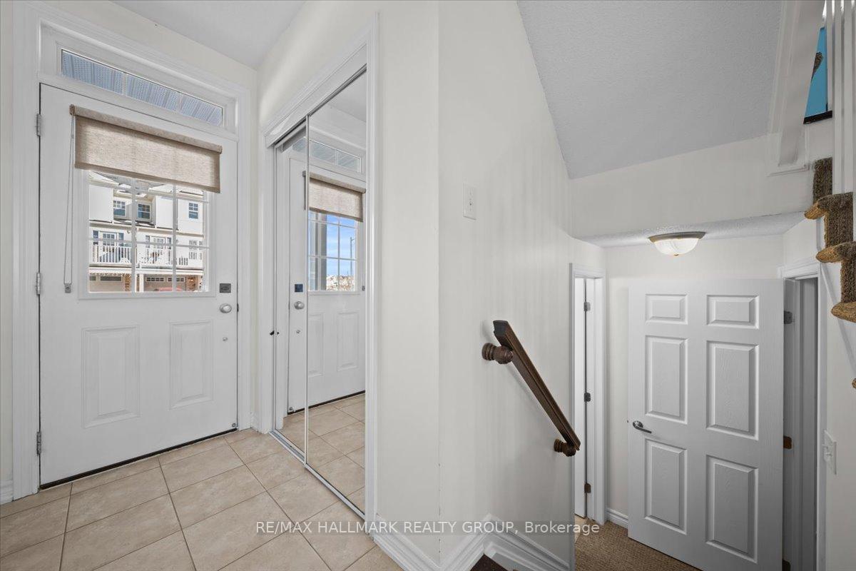 Photo 5 of 2472 Nutgrove Avenue, Ottawa, Barrhaven - Half Moon Bay — HOMEH