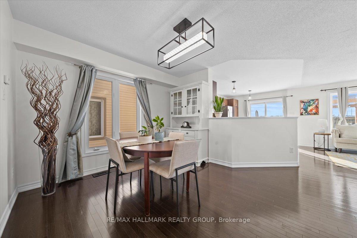 Photo 9 of 2472 Nutgrove Avenue, Ottawa, Barrhaven - Half Moon Bay — HOMEH