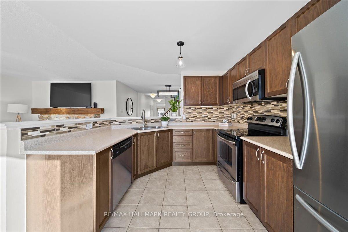Photo 20 of 2472 Nutgrove Avenue, Ottawa, Barrhaven - Half Moon Bay — HOMEH