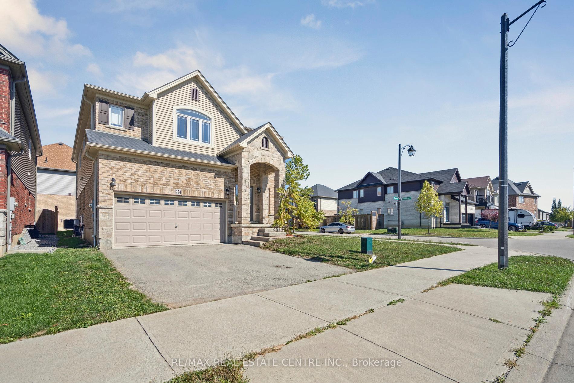 Photo 3 of 224 Pumpkin Pass, Hamilton, Binbrook — HOMEH