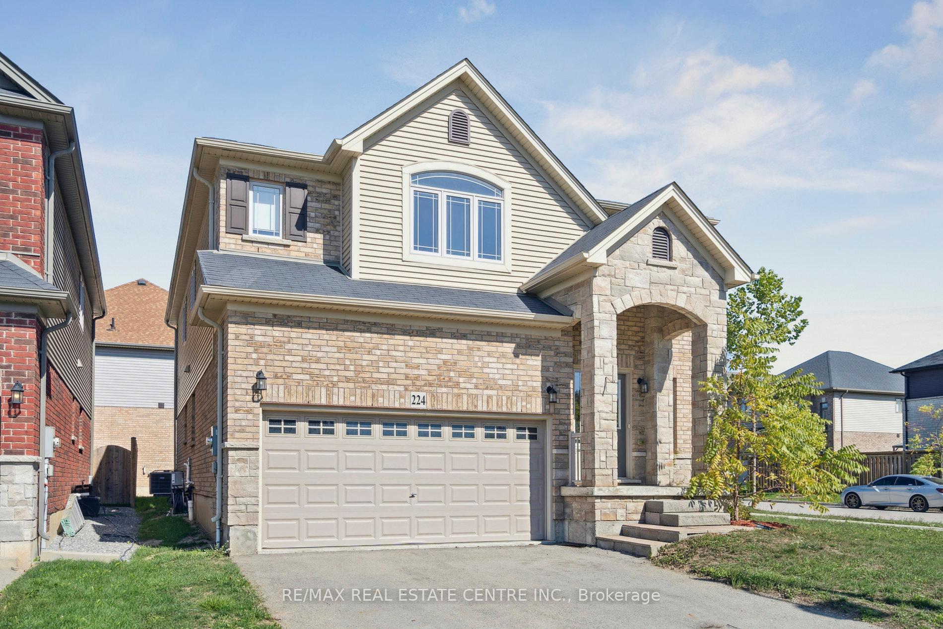 Photo 4 of 224 Pumpkin Pass, Hamilton, Binbrook — HOMEH