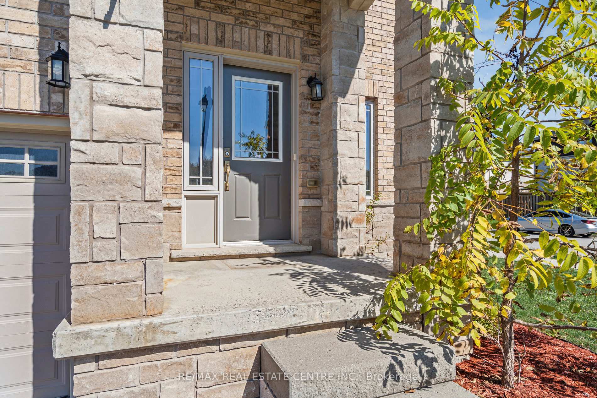 Photo 5 of 224 Pumpkin Pass, Hamilton, Binbrook — HOMEH