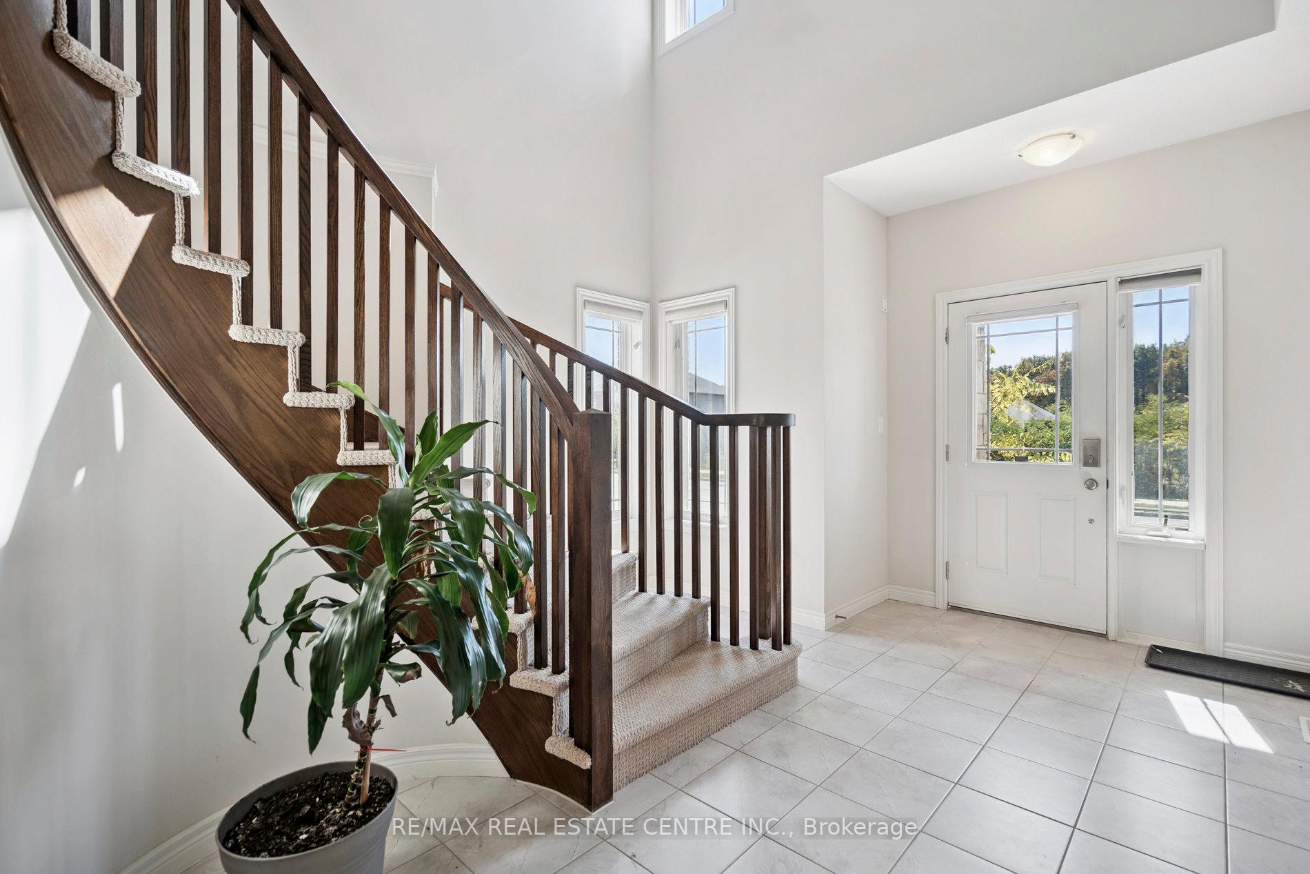 Photo 6 of 224 Pumpkin Pass, Hamilton, Binbrook — HOMEH