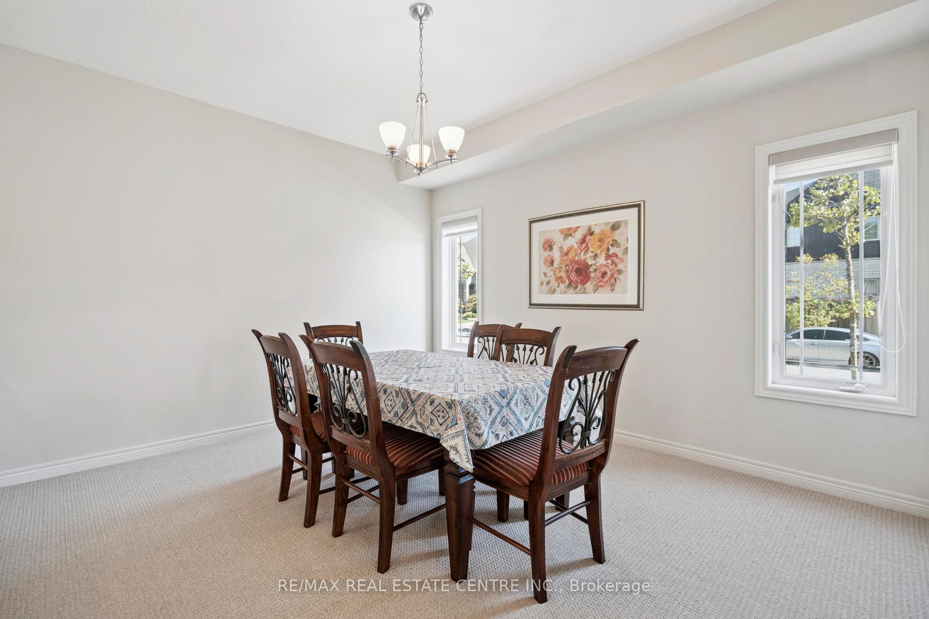 Photo 10 of 224 Pumpkin Pass, Hamilton, Binbrook — HOMEH