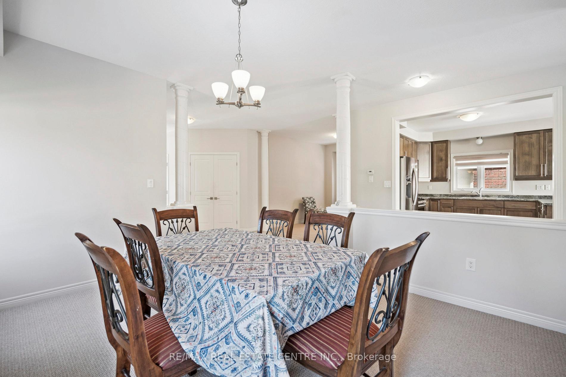 Photo 13 of 224 Pumpkin Pass, Hamilton, Binbrook — HOMEH