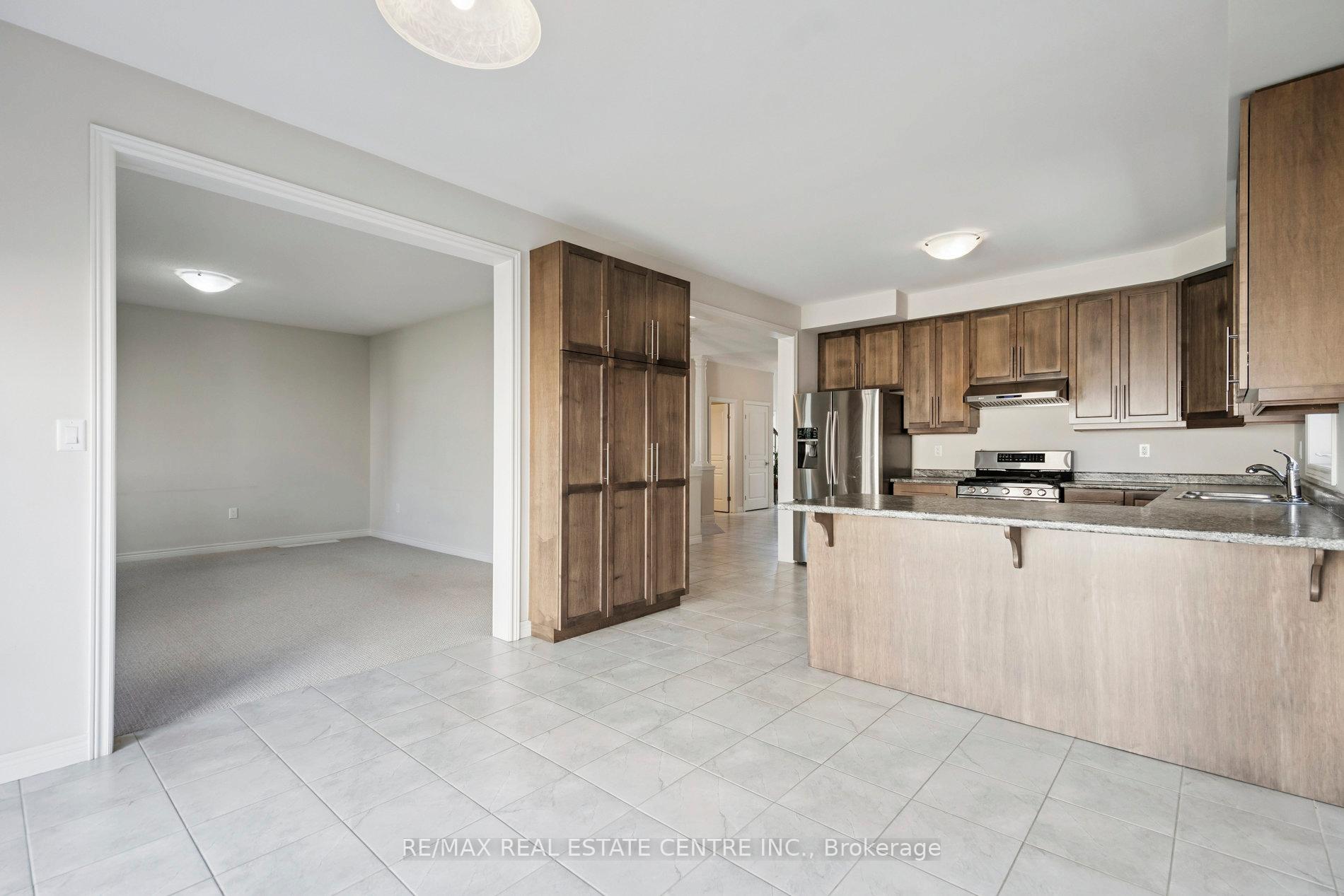 Photo 16 of 224 Pumpkin Pass, Hamilton, Binbrook — HOMEH