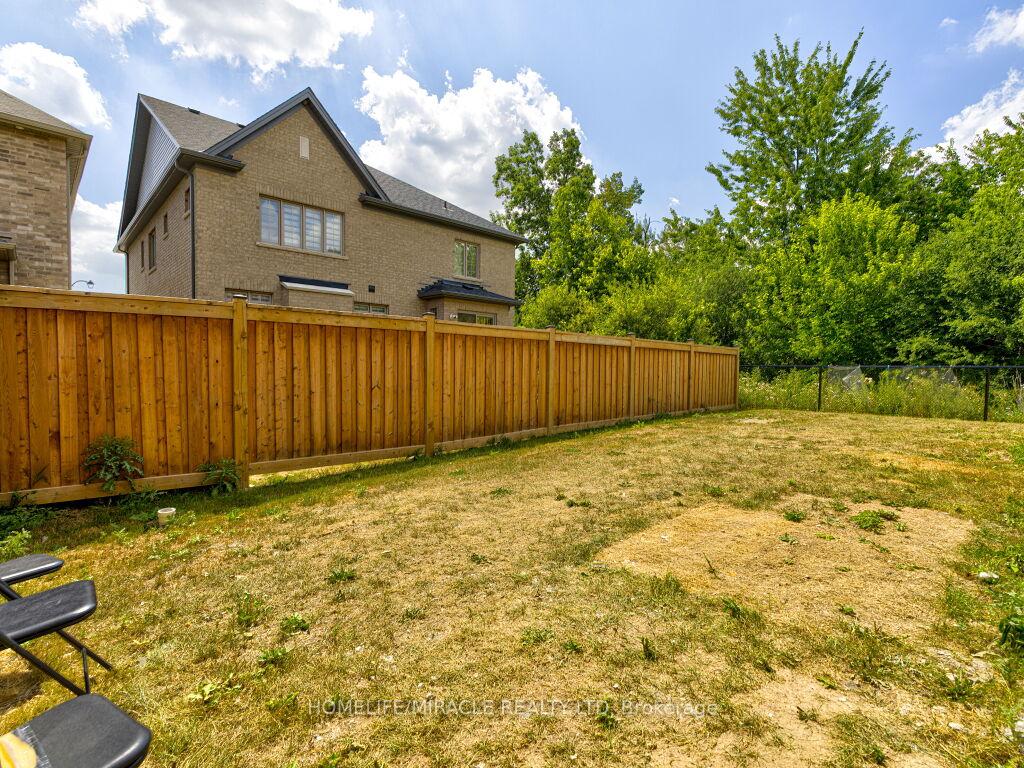 Photo 48 of 8 Jenwood Crescent, Brampton, Sandringham-Wellington North — HOMEH