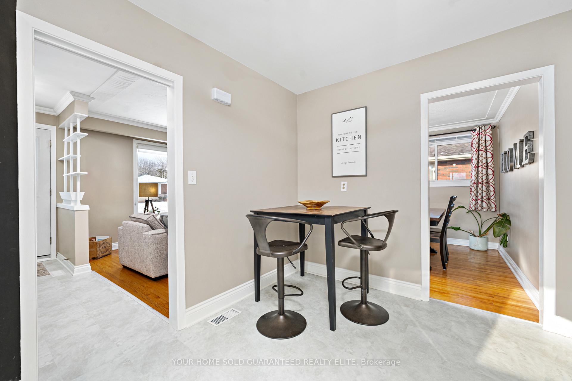 Photo 7 of 653 Thornwood Avenue, Burlington, Roseland — HOMEH