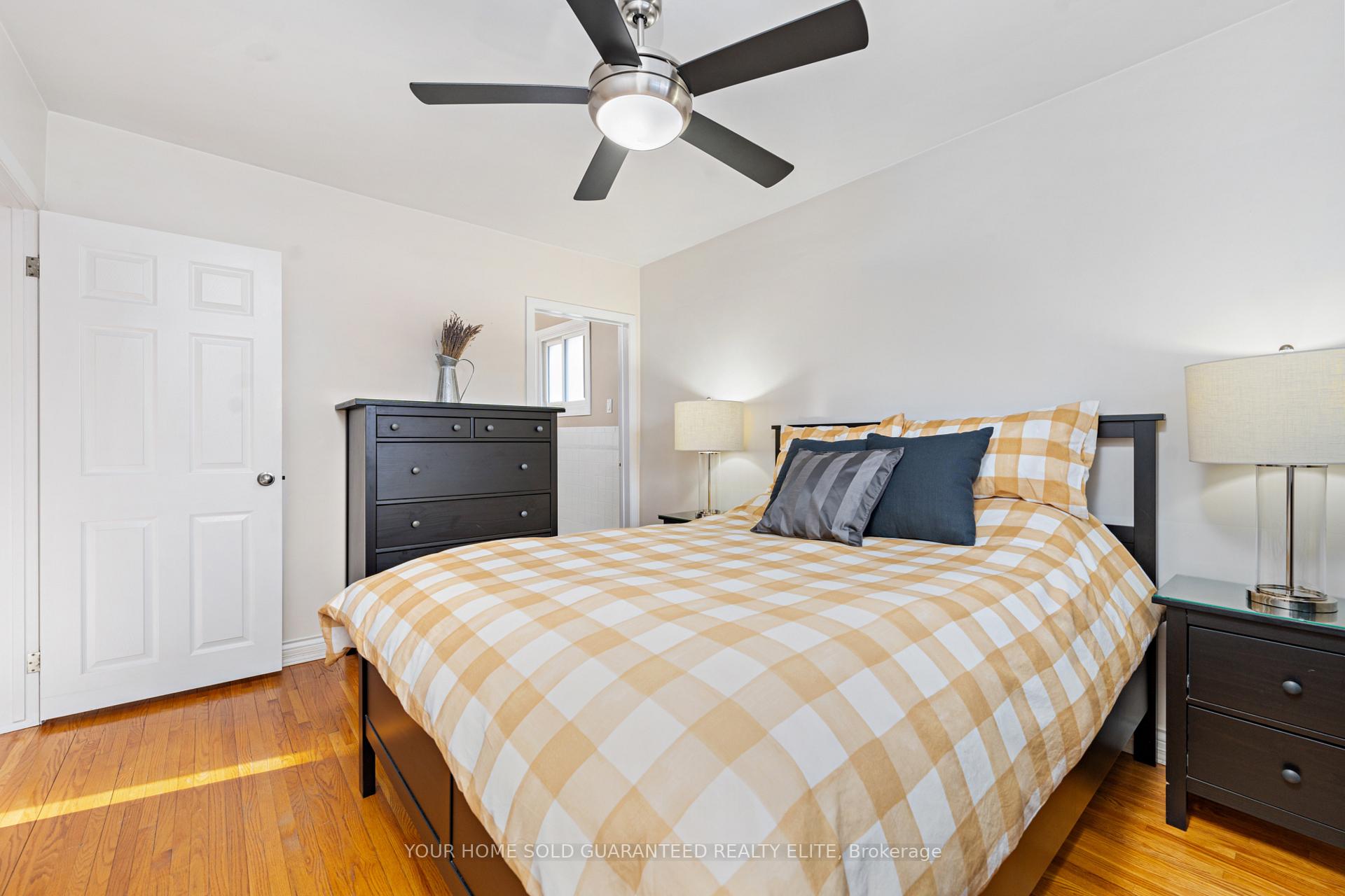 Photo 11 of 653 Thornwood Avenue, Burlington, Roseland — HOMEH