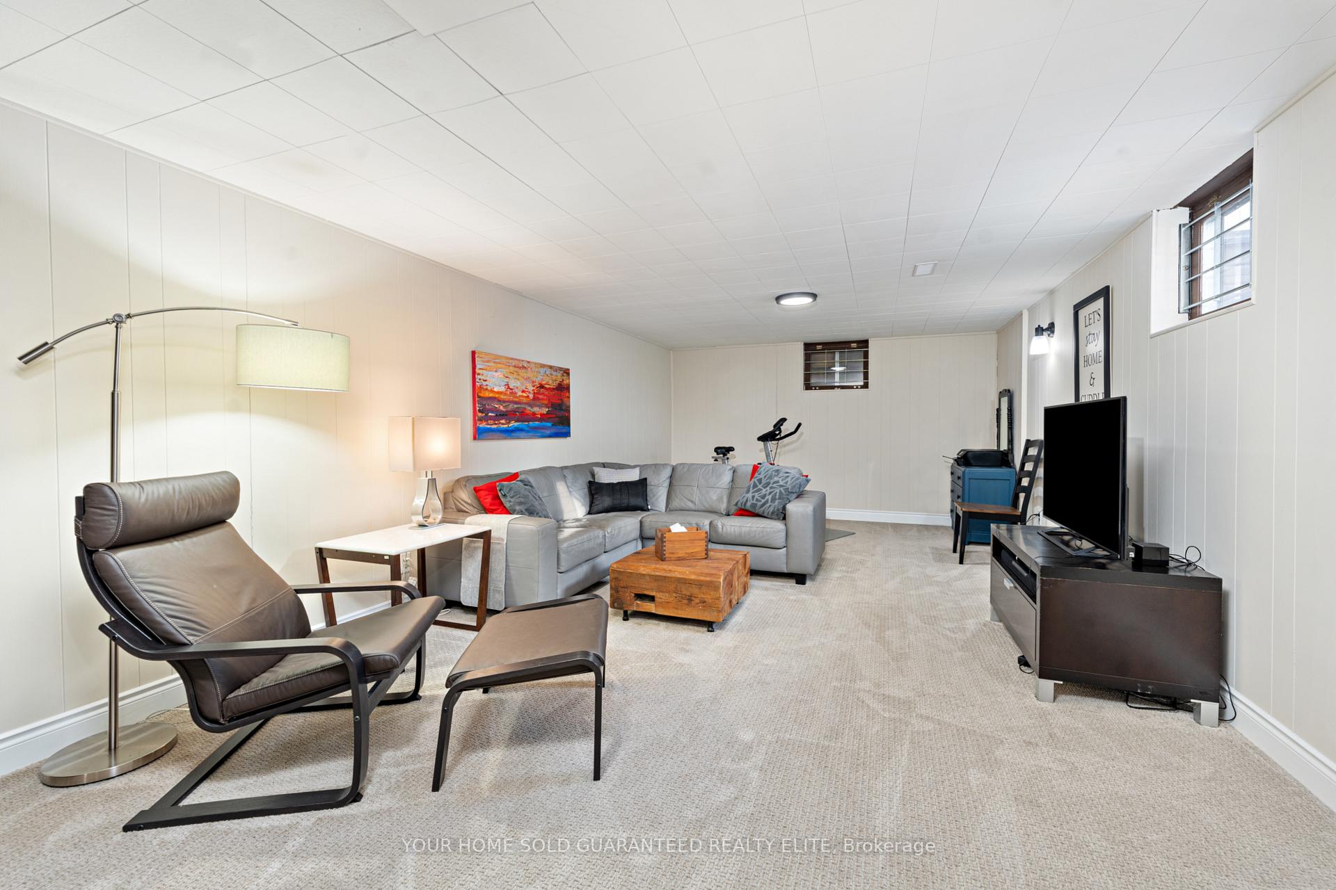 Photo 16 of 653 Thornwood Avenue, Burlington, Roseland — HOMEH