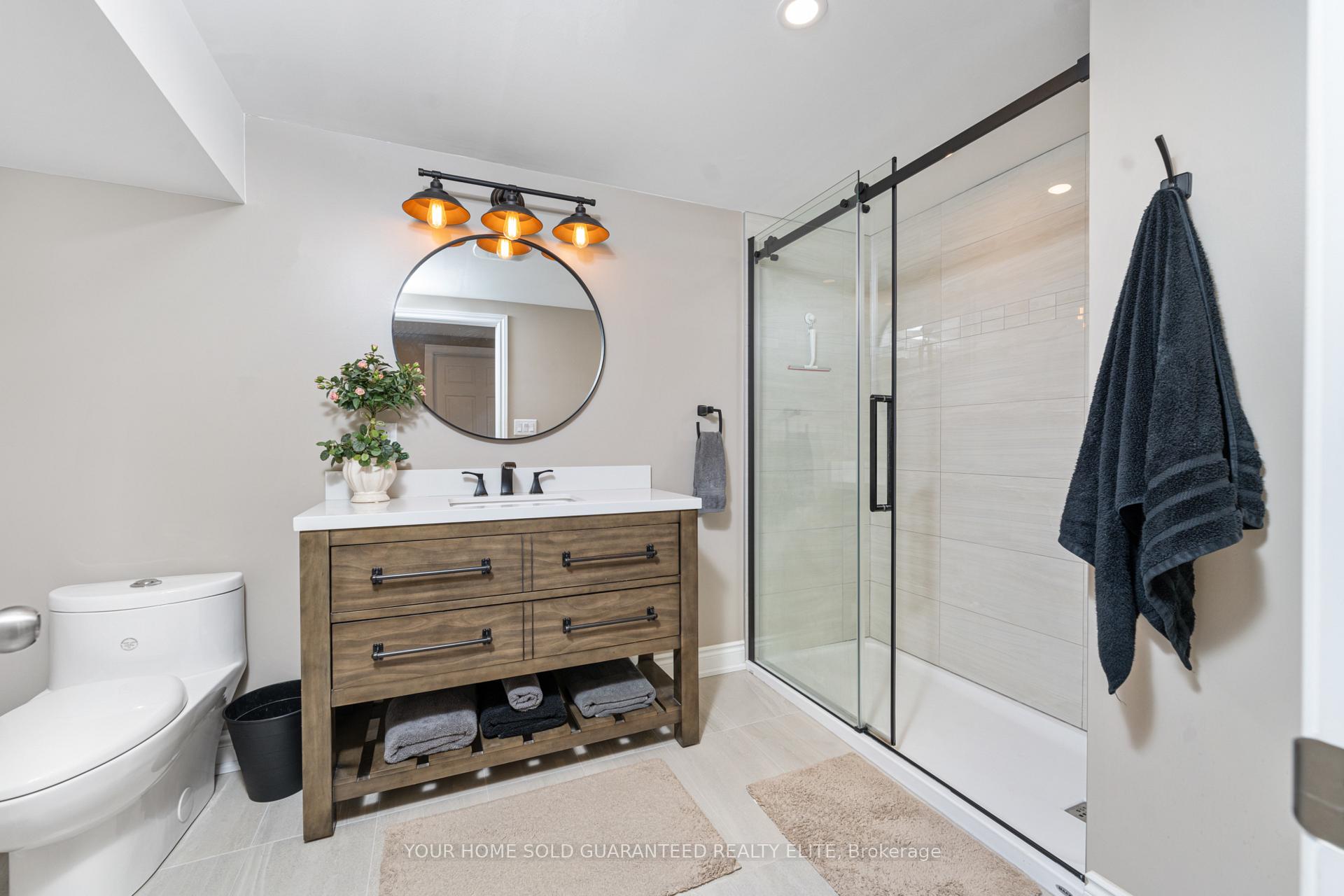 Photo 17 of 653 Thornwood Avenue, Burlington, Roseland — HOMEH