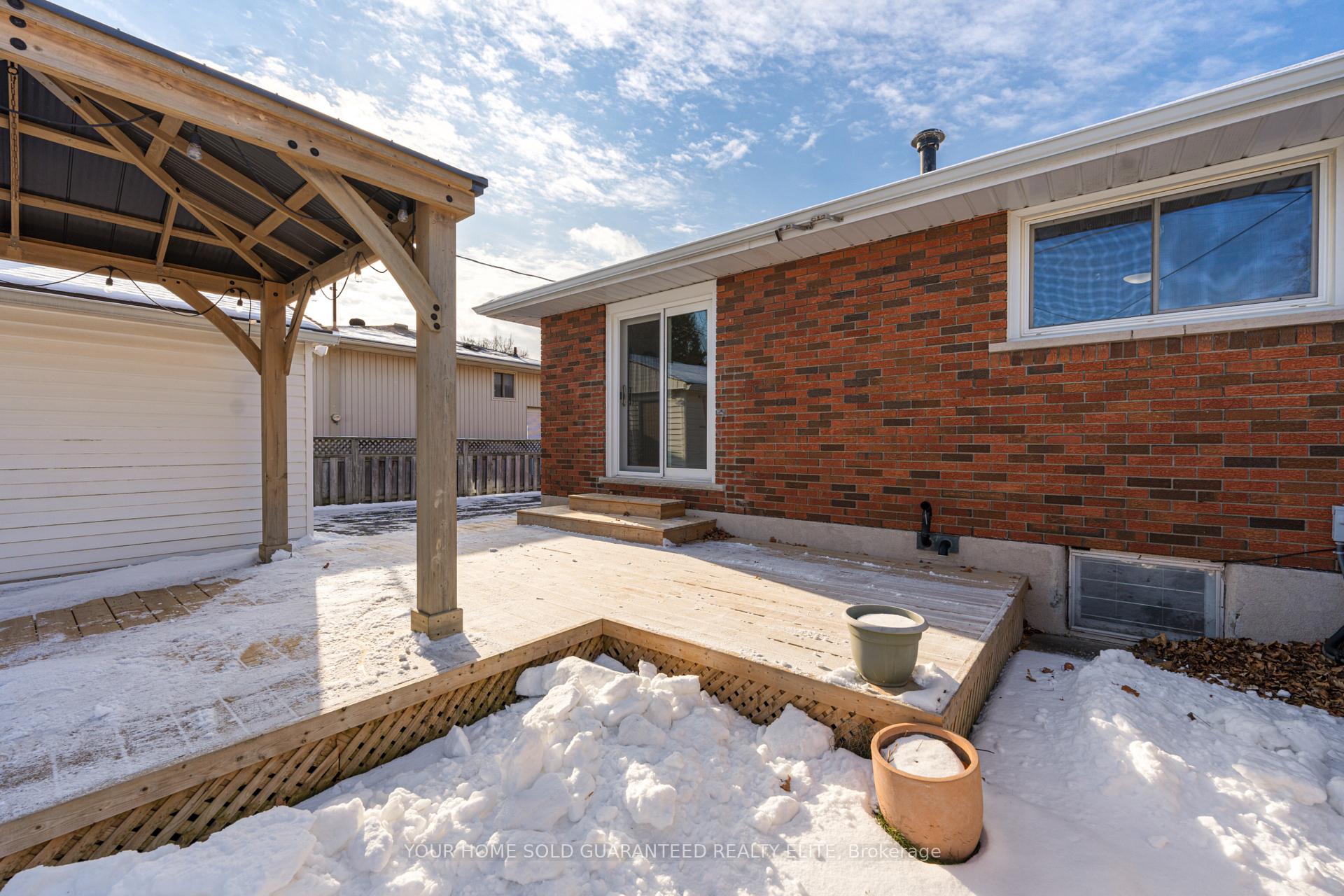 Photo 19 of 653 Thornwood Avenue, Burlington, Roseland — HOMEH