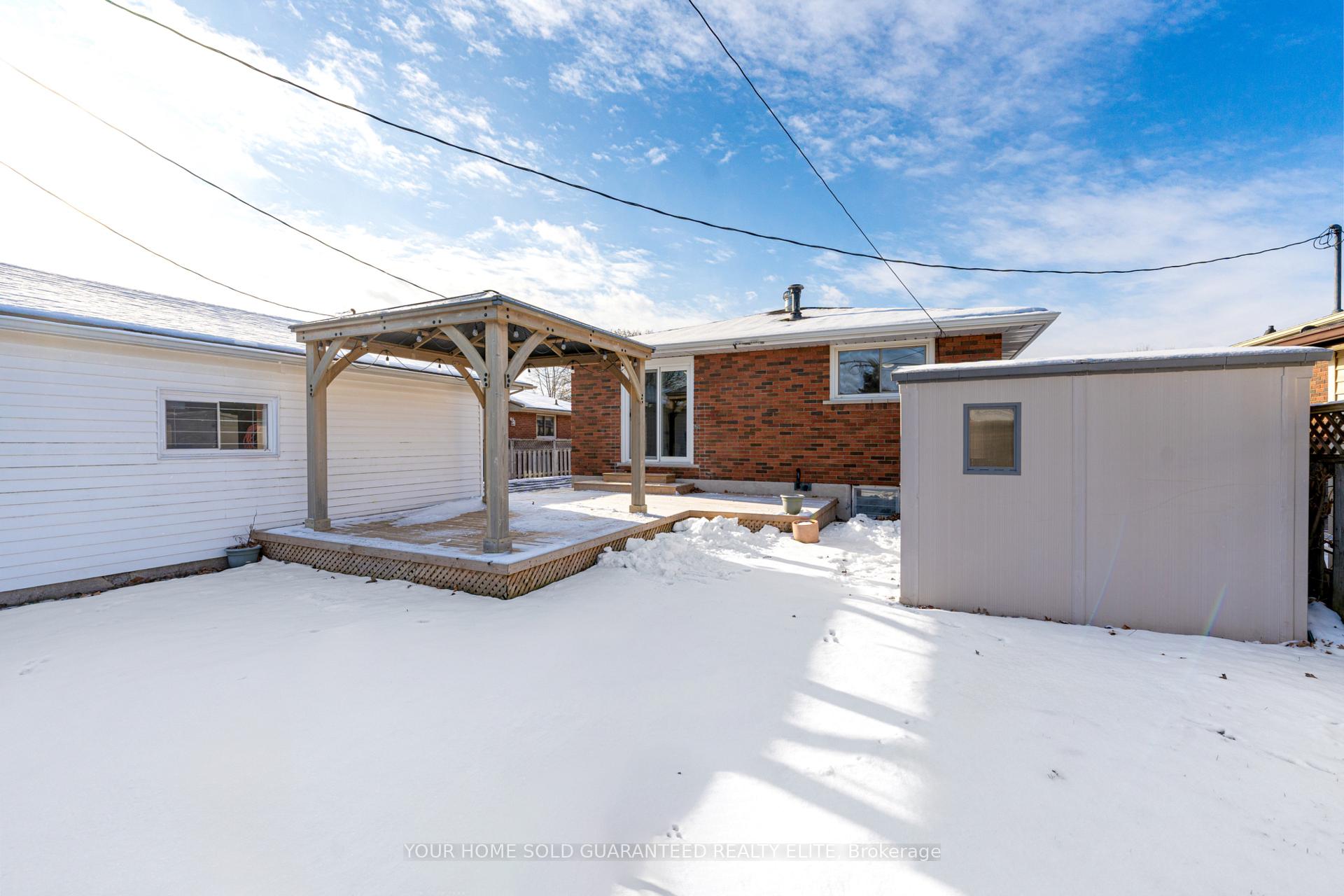 Photo 20 of 653 Thornwood Avenue, Burlington, Roseland — HOMEH