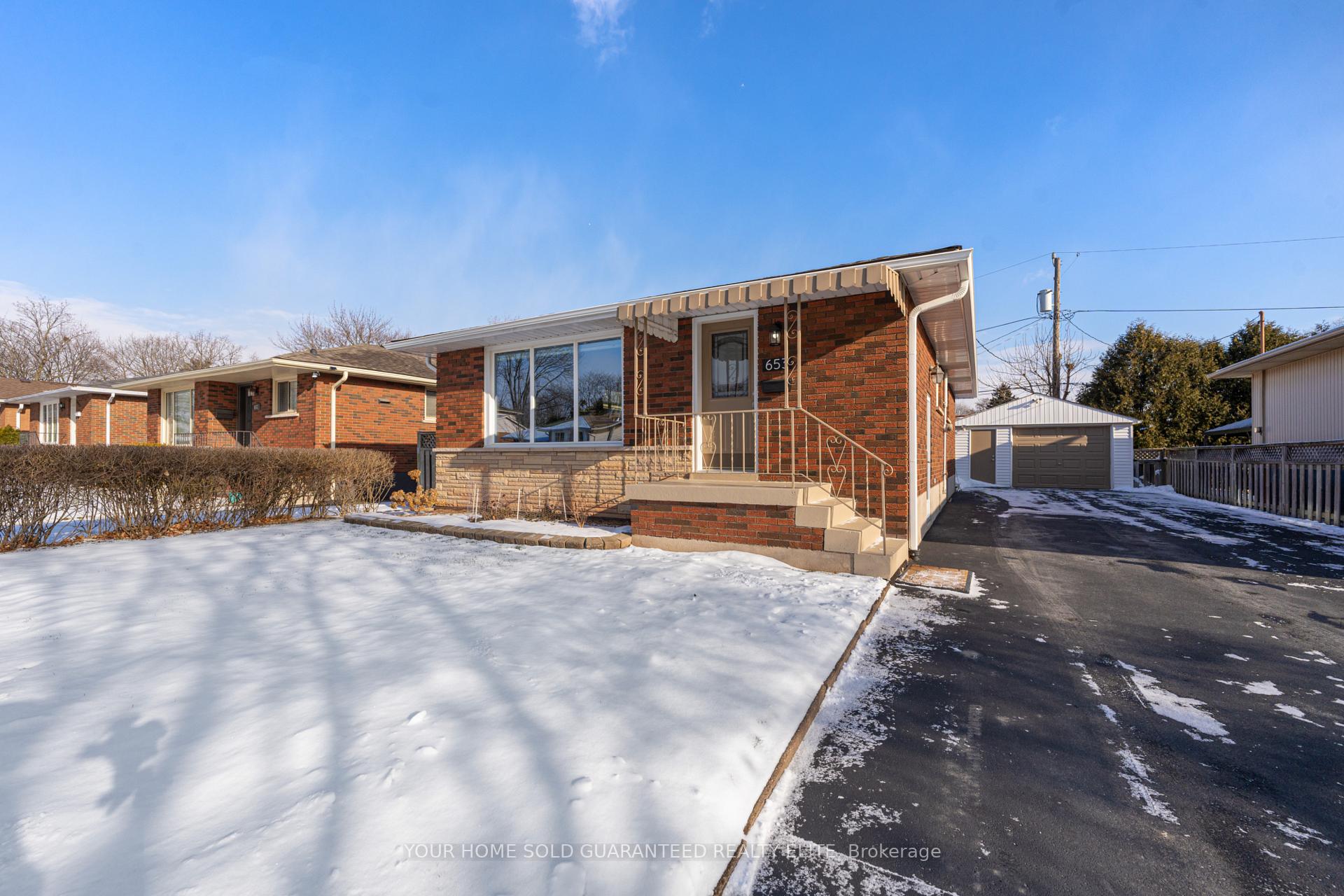 Photo 21 of 653 Thornwood Avenue, Burlington, Roseland — HOMEH