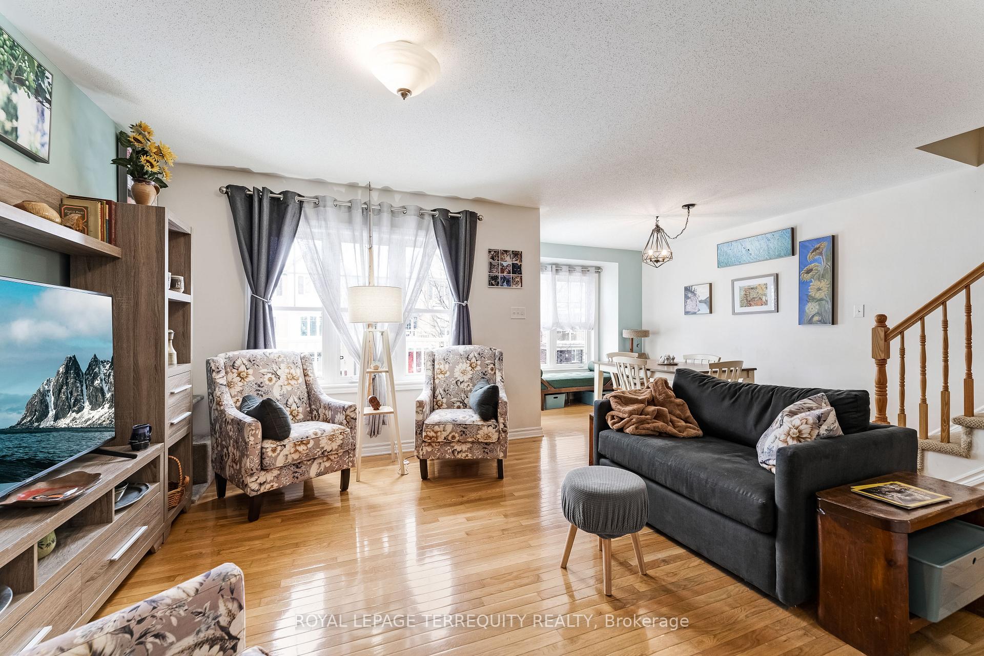 Photo 7 of 1567 Haydon Circle, Ottawa, Barrhaven - Heritage Park — HOMEH