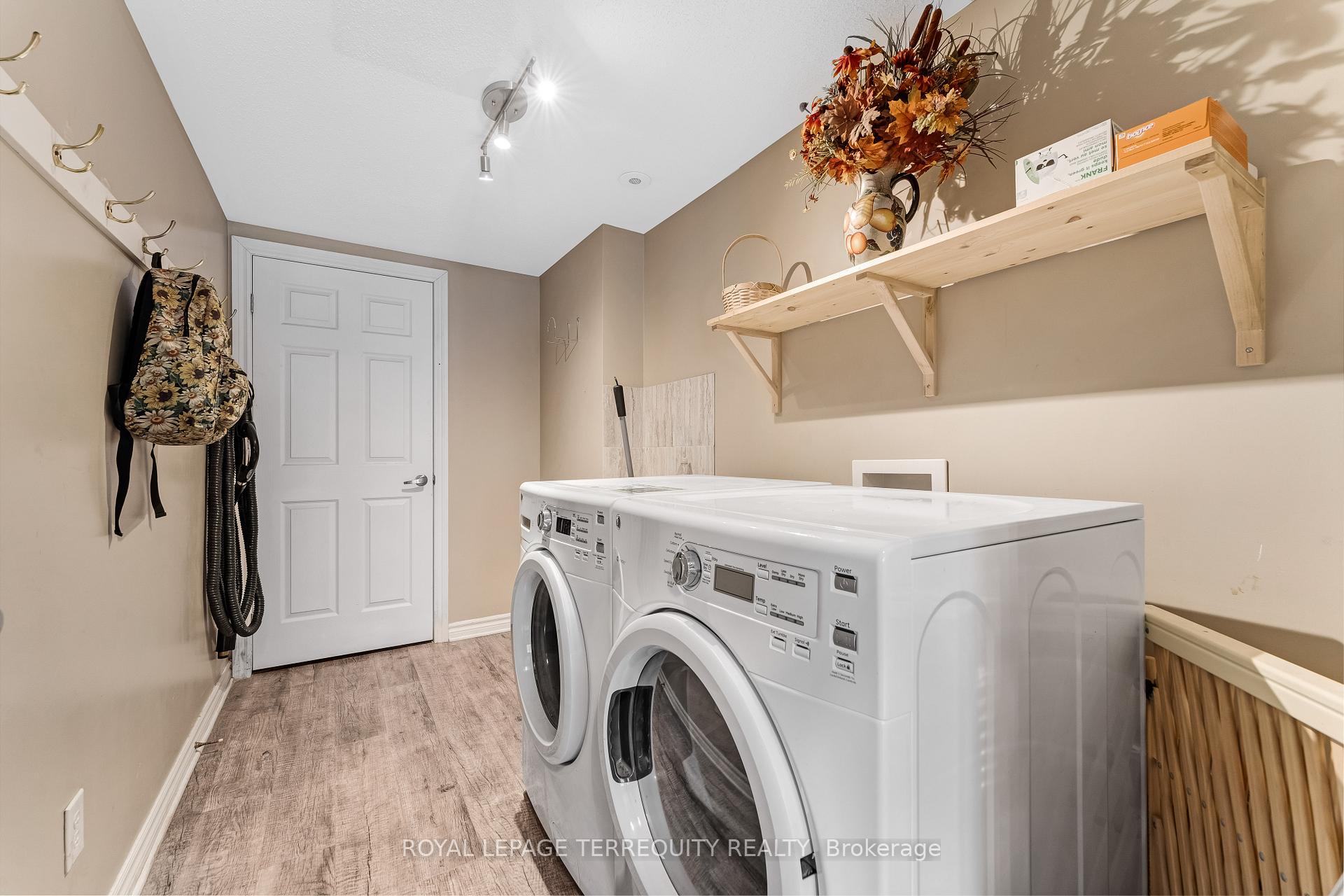 Photo 23 of 1567 Haydon Circle, Ottawa, Barrhaven - Heritage Park — HOMEH