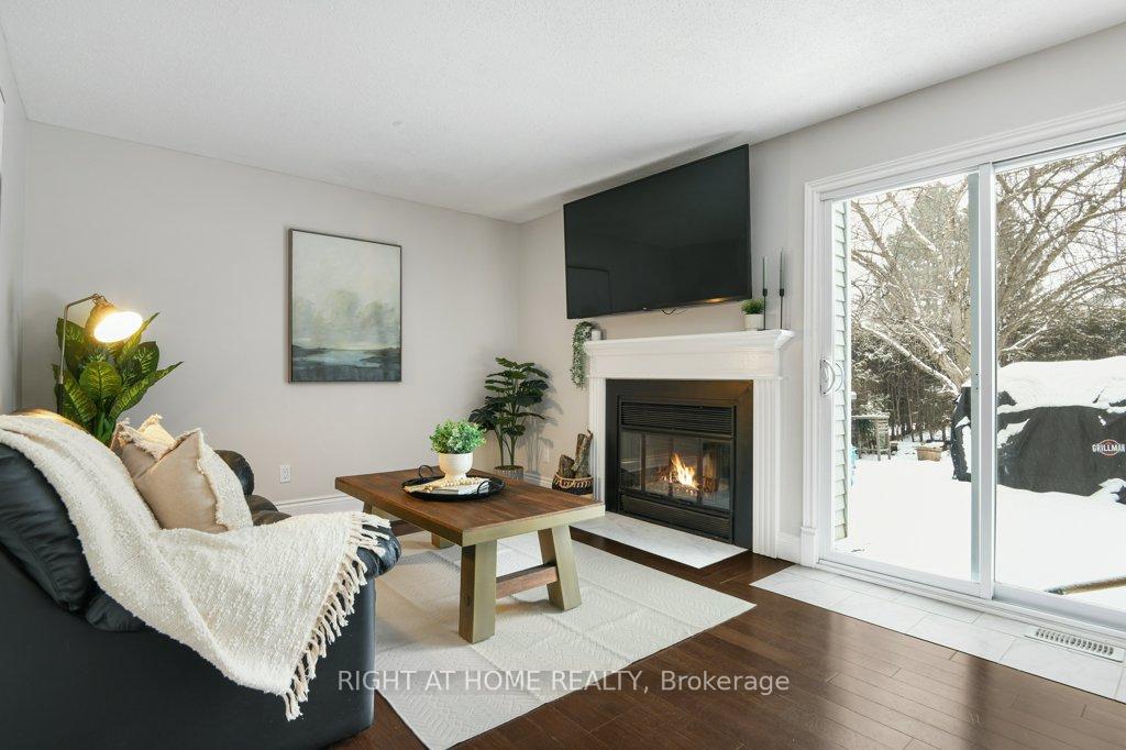 Photo 7 of 4 Seabury Gate, Ottawa, Barrhaven - Cedargrove/Fraserdale — HOMEH