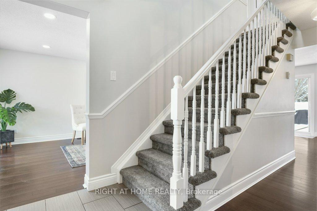 Photo 18 of 4 Seabury Gate, Ottawa, Barrhaven - Cedargrove/Fraserdale — HOMEH