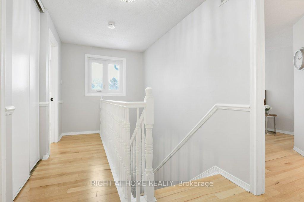 Photo 19 of 4 Seabury Gate, Ottawa, Barrhaven - Cedargrove/Fraserdale — HOMEH