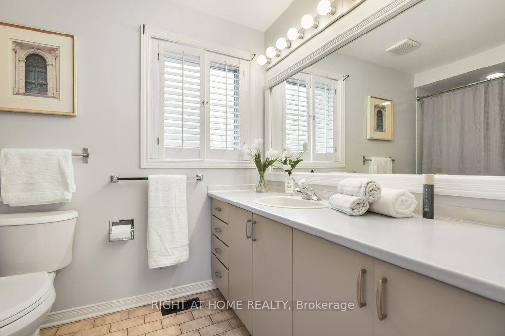 Photo 22 of 4 Seabury Gate, Ottawa, Barrhaven - Cedargrove/Fraserdale — HOMEH