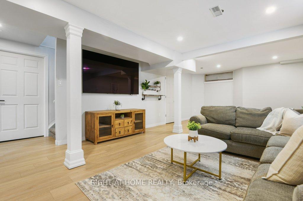 Photo 28 of 4 Seabury Gate, Ottawa, Barrhaven - Cedargrove/Fraserdale — HOMEH