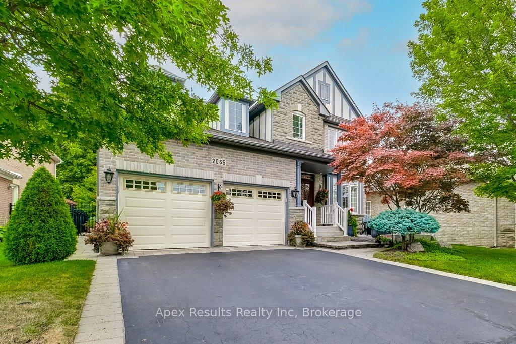 Photo 3 of 2065 William O'Connell Boulevard, Burlington, Rose — HOMEH