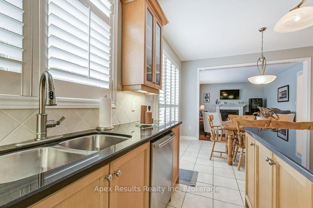Photo 13 of 2065 William O'Connell Boulevard, Burlington, Rose — HOMEH