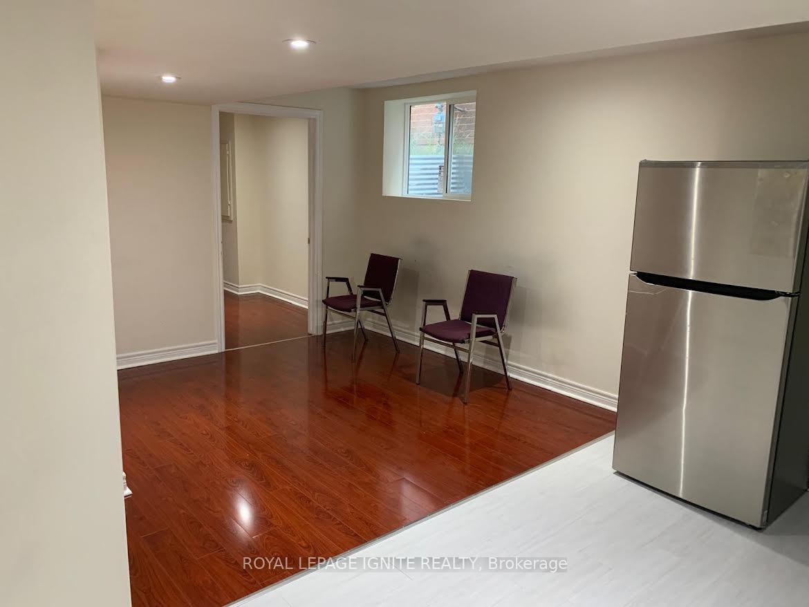 Photo 4 of Unit Basement, 29 Cookview Drive, Brampton, Sandringham-Wellington — HOMEH