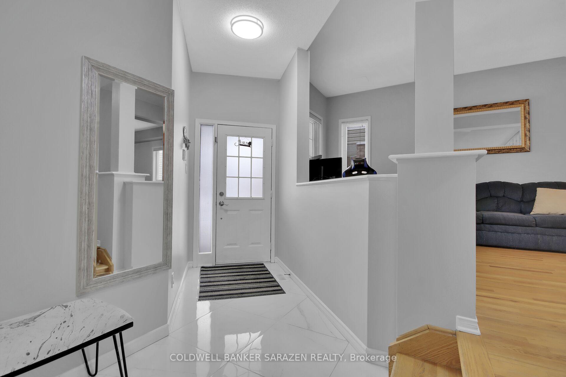 Photo 4 of 5 Whitechapel Crescent, Ottawa, Barrhaven - Longfields — HOMEH
