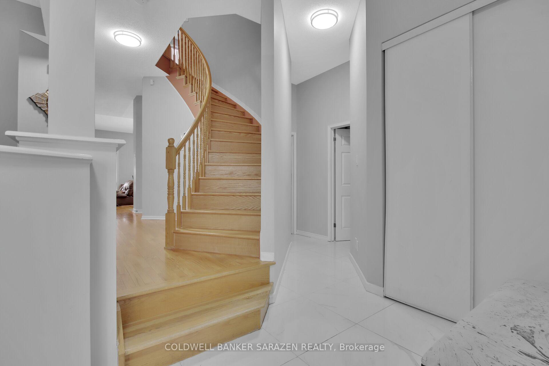 Photo 5 of 5 Whitechapel Crescent, Ottawa, Barrhaven - Longfields — HOMEH