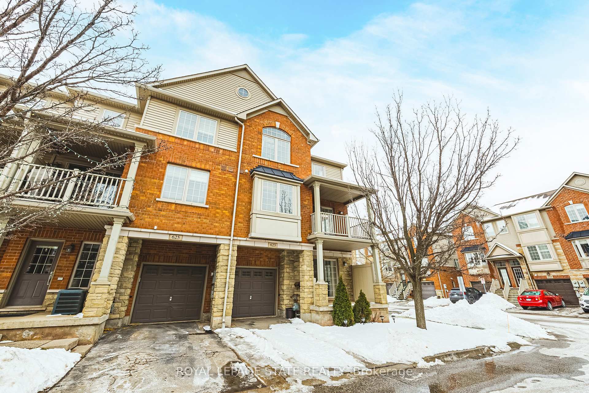 Photo 5 of 623 Mcconachie, Burlington, Shoreacres — HOMEH
