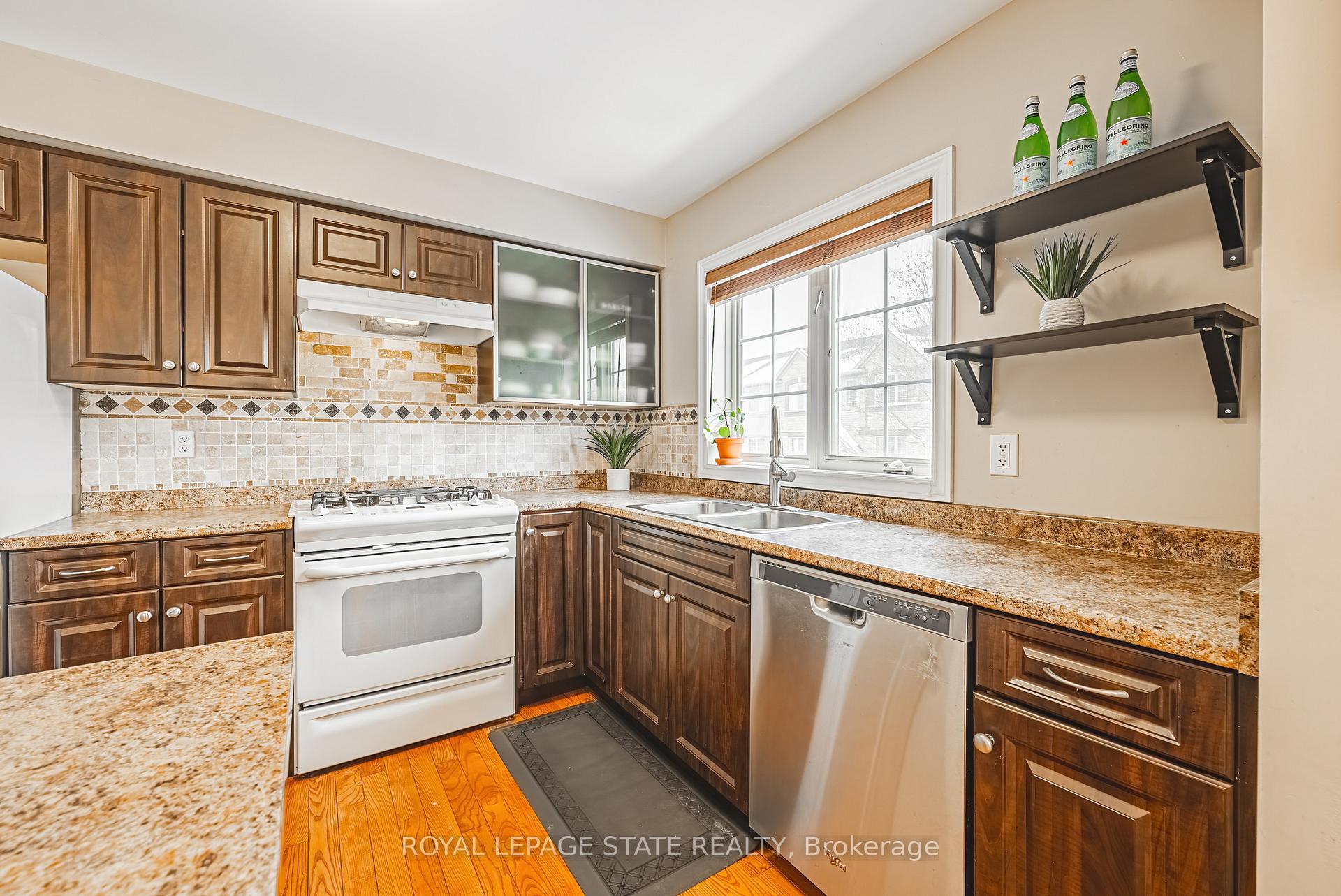 Photo 24 of 623 Mcconachie, Burlington, Shoreacres — HOMEH