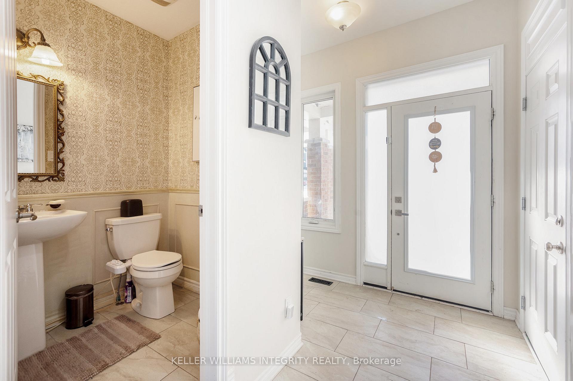 Photo 2 of 333 Aphelion Crescent, Ottawa, Barrhaven - Half Moon Bay — HOMEH