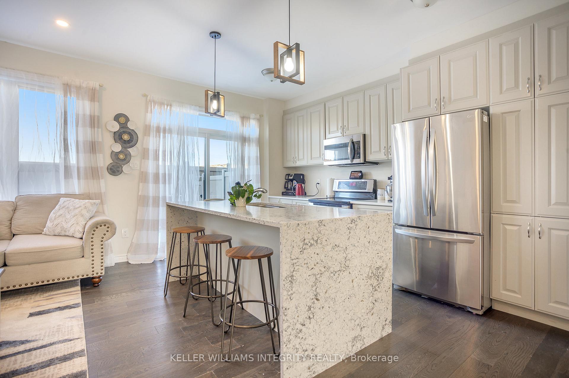 Photo 9 of 333 Aphelion Crescent, Ottawa, Barrhaven - Half Moon Bay — HOMEH
