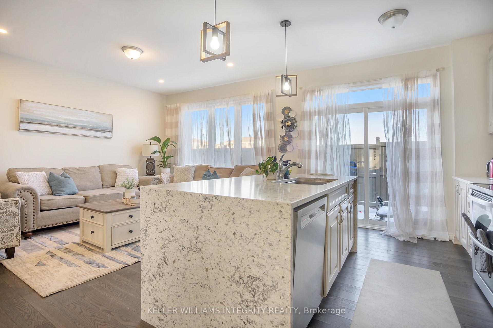 Photo 10 of 333 Aphelion Crescent, Ottawa, Barrhaven - Half Moon Bay — HOMEH