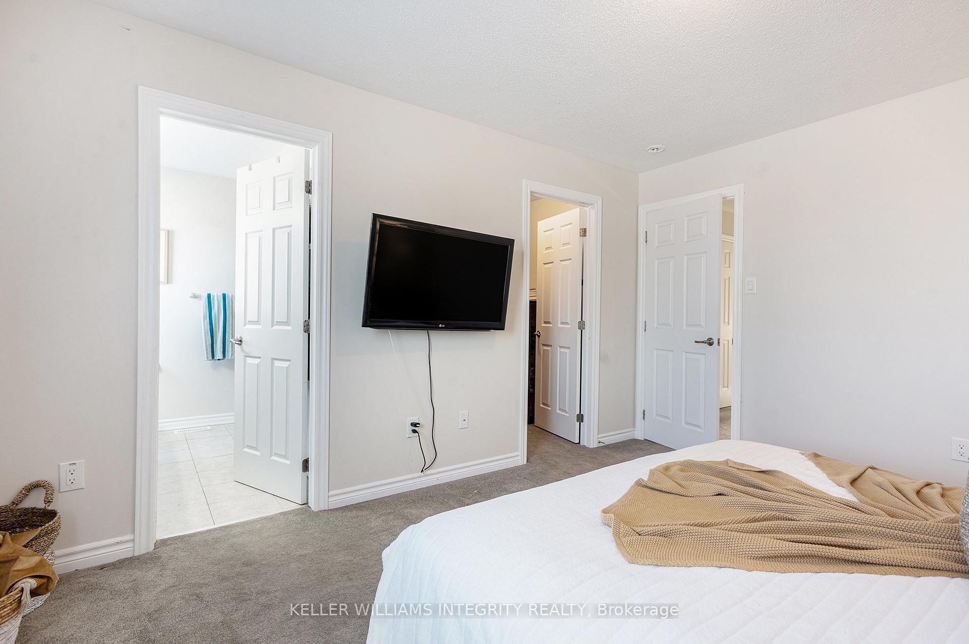Photo 16 of 333 Aphelion Crescent, Ottawa, Barrhaven - Half Moon Bay — HOMEH
