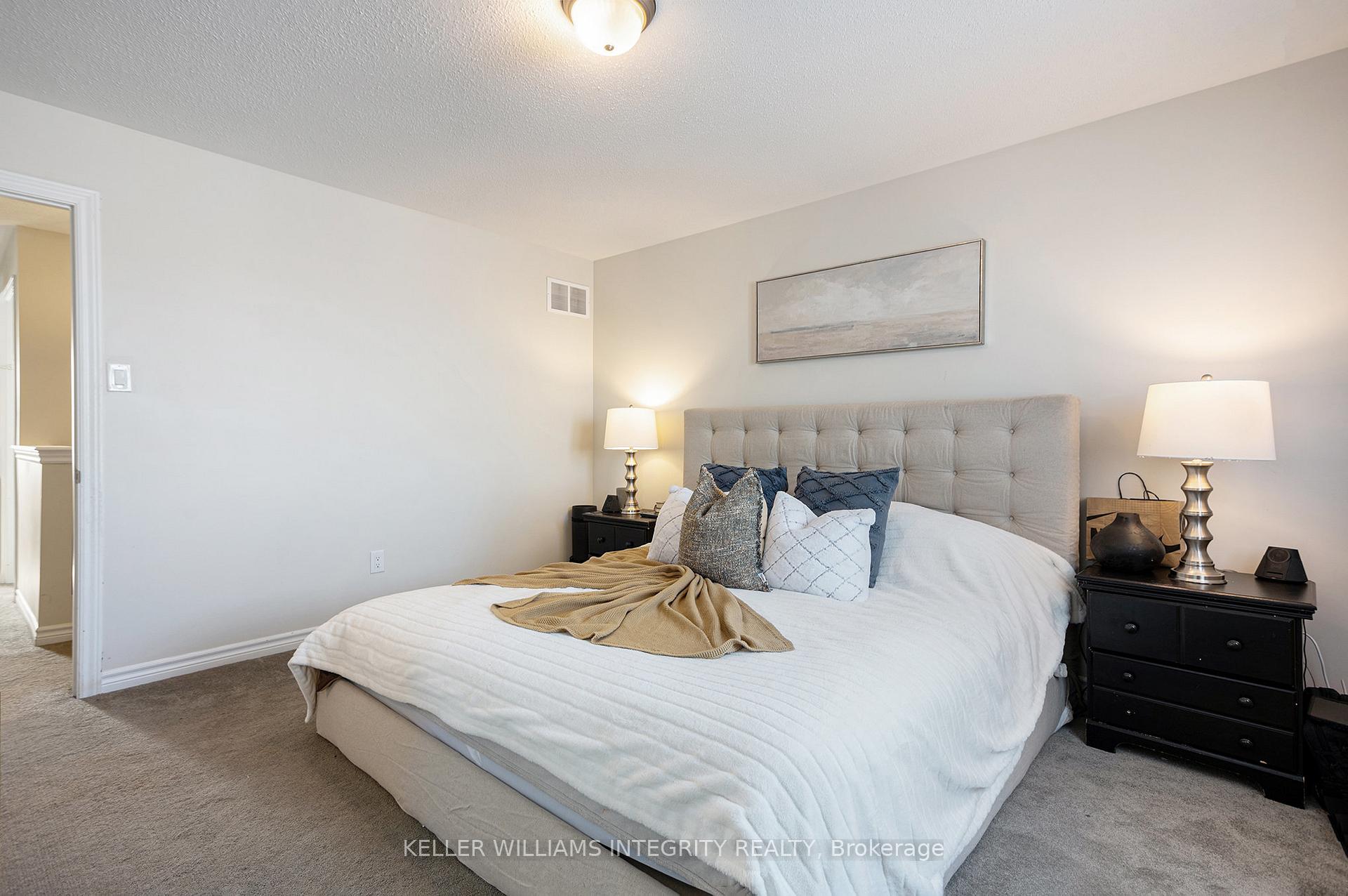 Photo 18 of 333 Aphelion Crescent, Ottawa, Barrhaven - Half Moon Bay — HOMEH